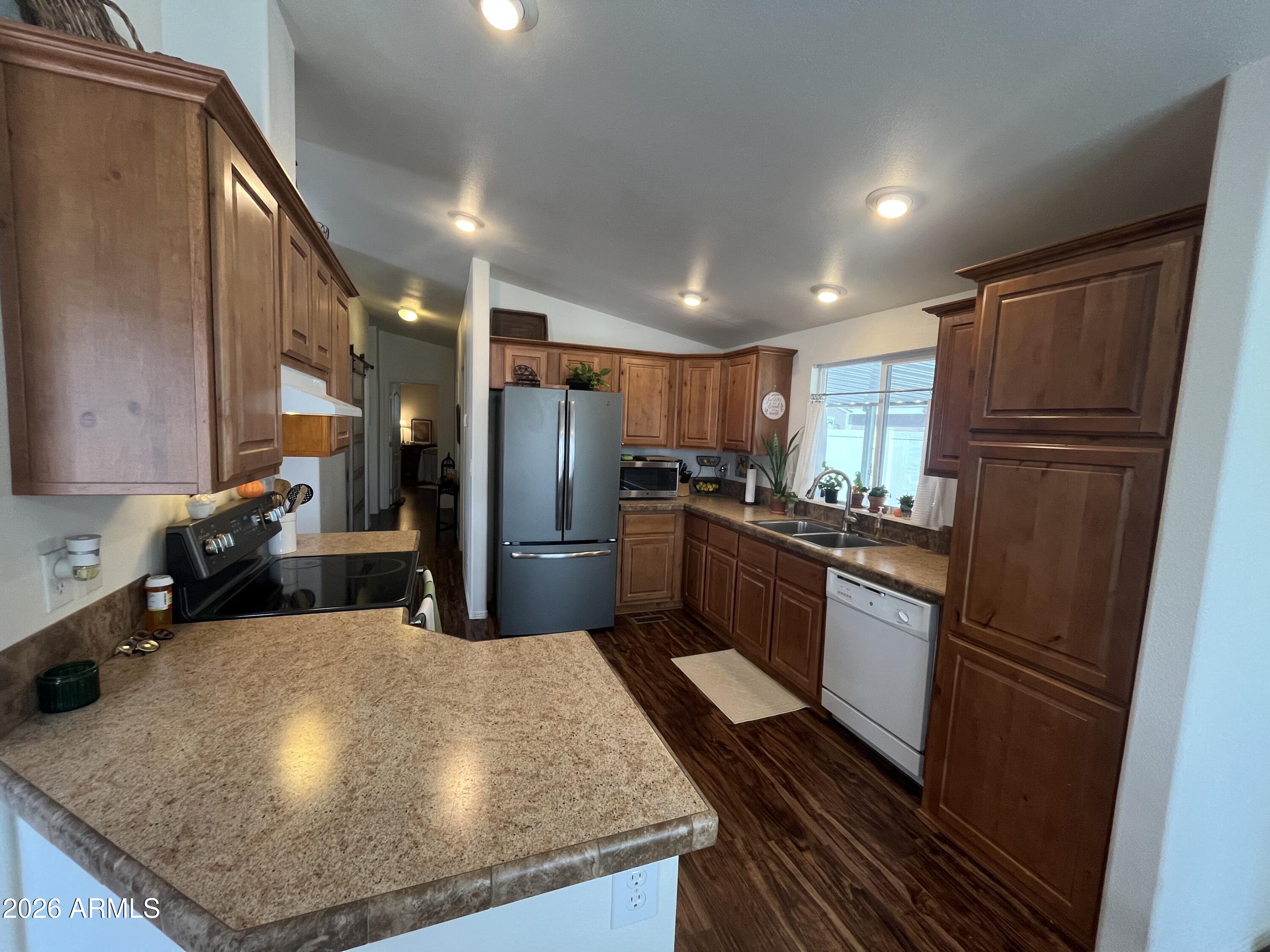 6960 W PEORIA Avenue 67