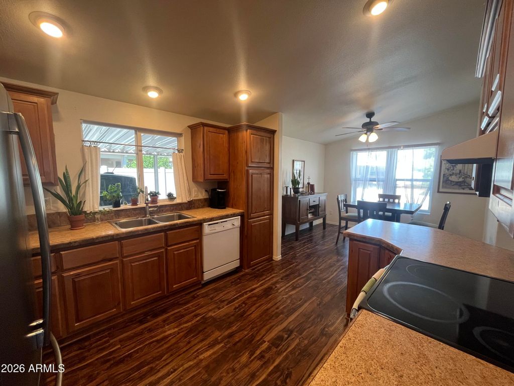 Photo of 6960 W Peoria Avenue #67, Peoria, AZ 85345 (MLS # 6966170)