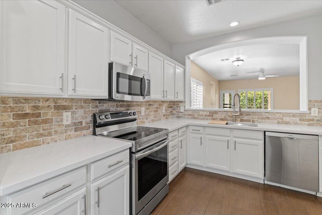Photo of 1874 W Musket Way, Chandler, AZ 85286 (MLS # 6924572)