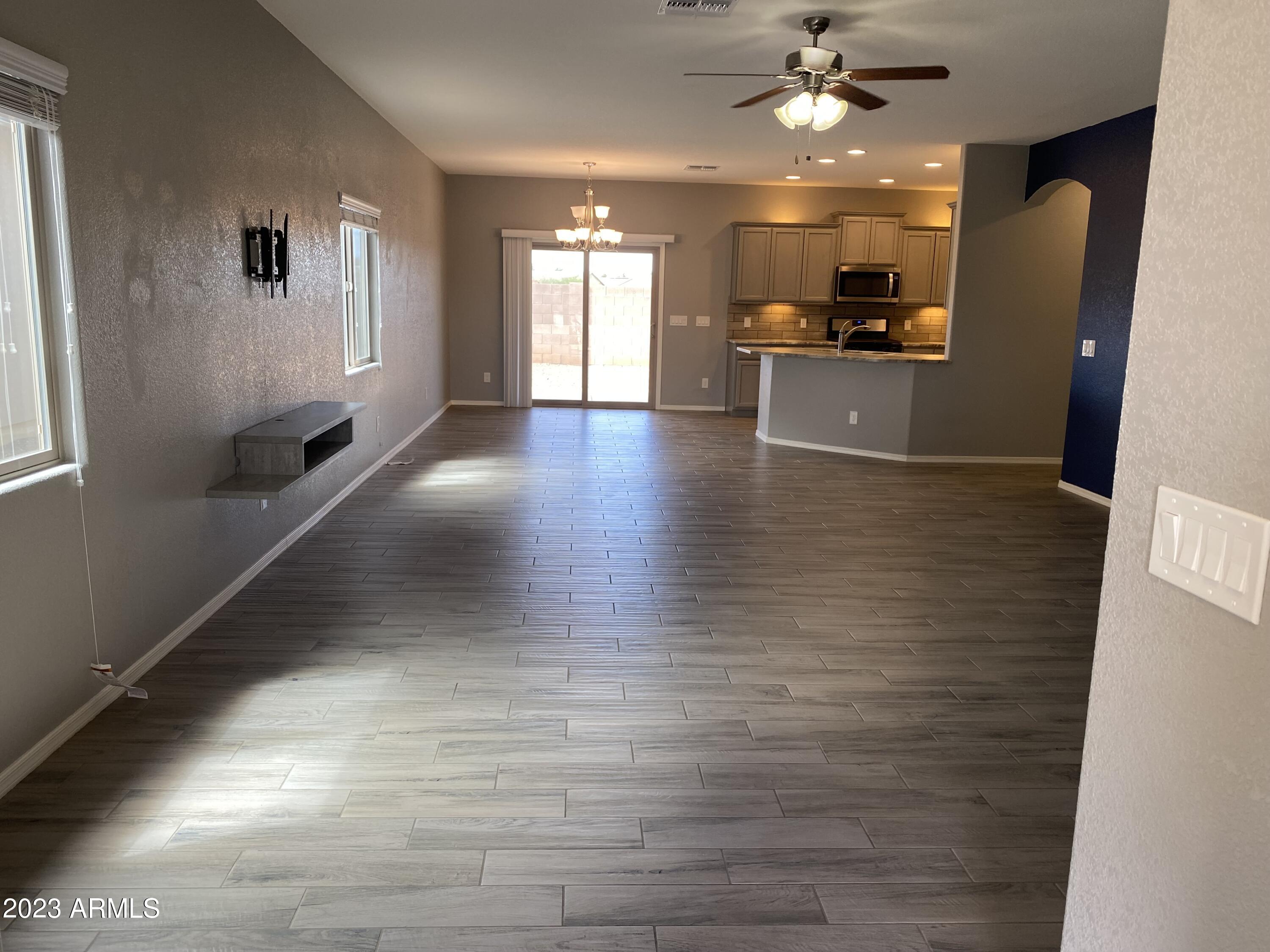 RETREAT PHASE 1 - Residential Lease