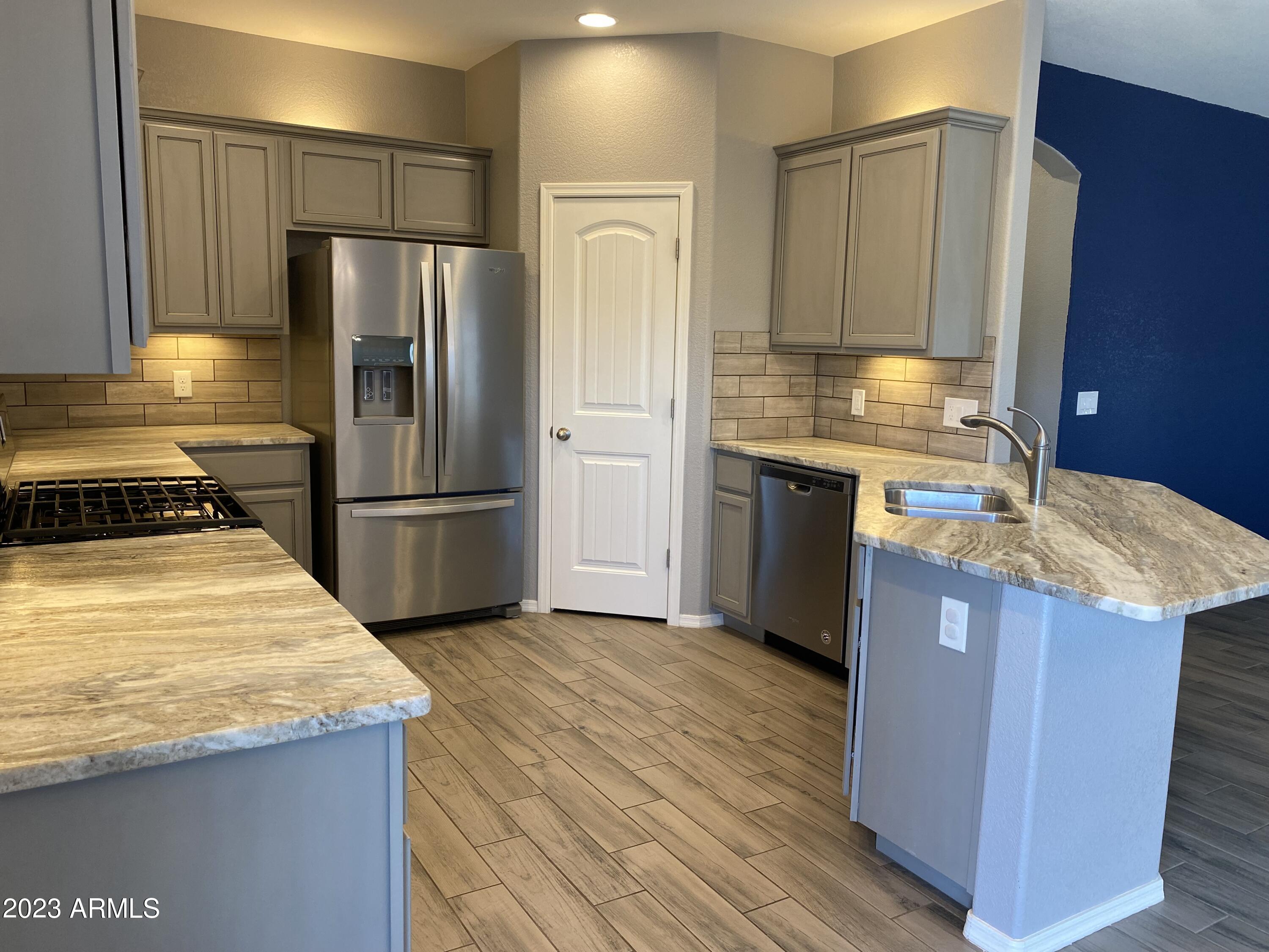 RETREAT PHASE 1 - Residential Lease