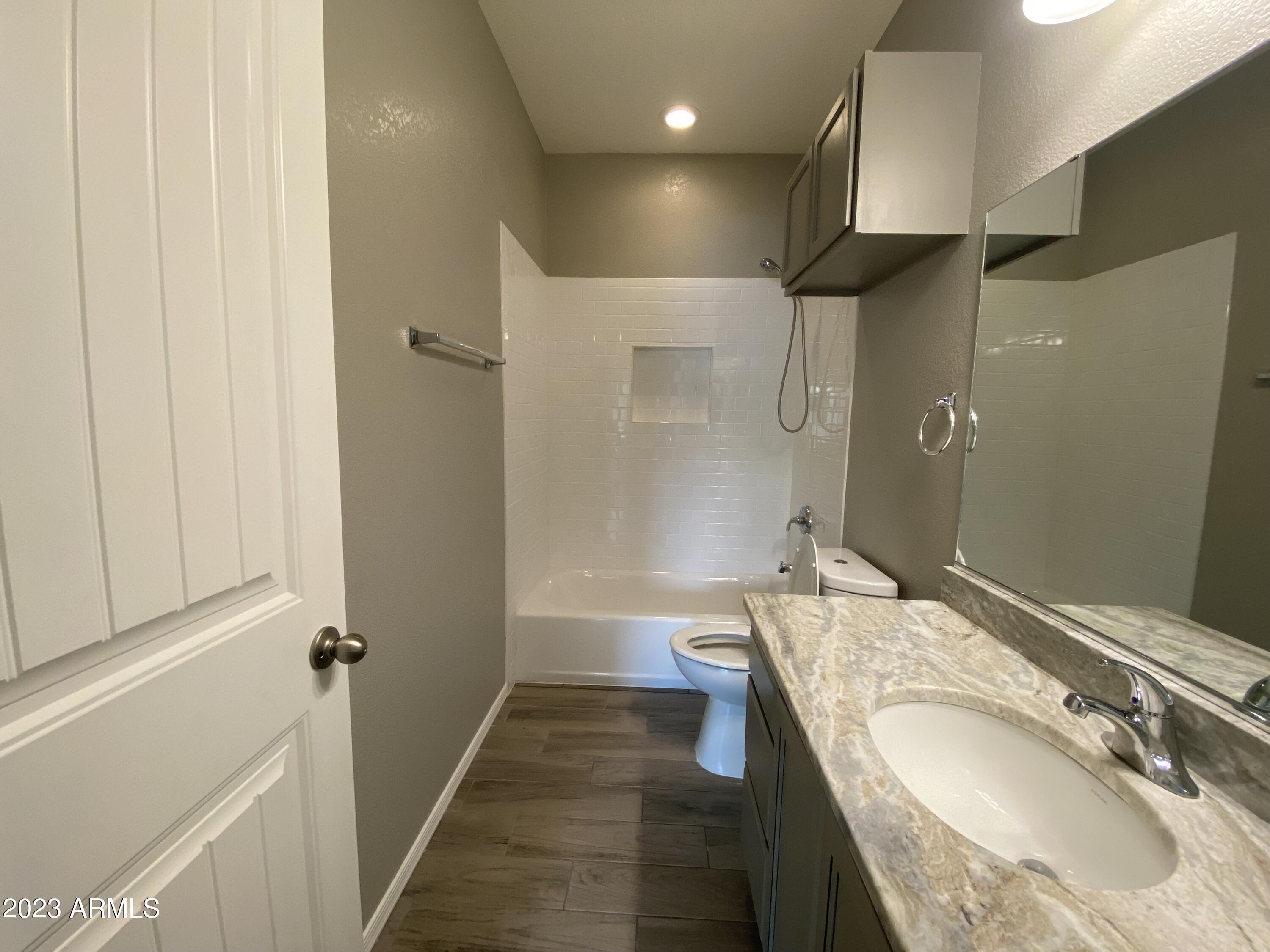 RETREAT PHASE 1 - Residential Lease
