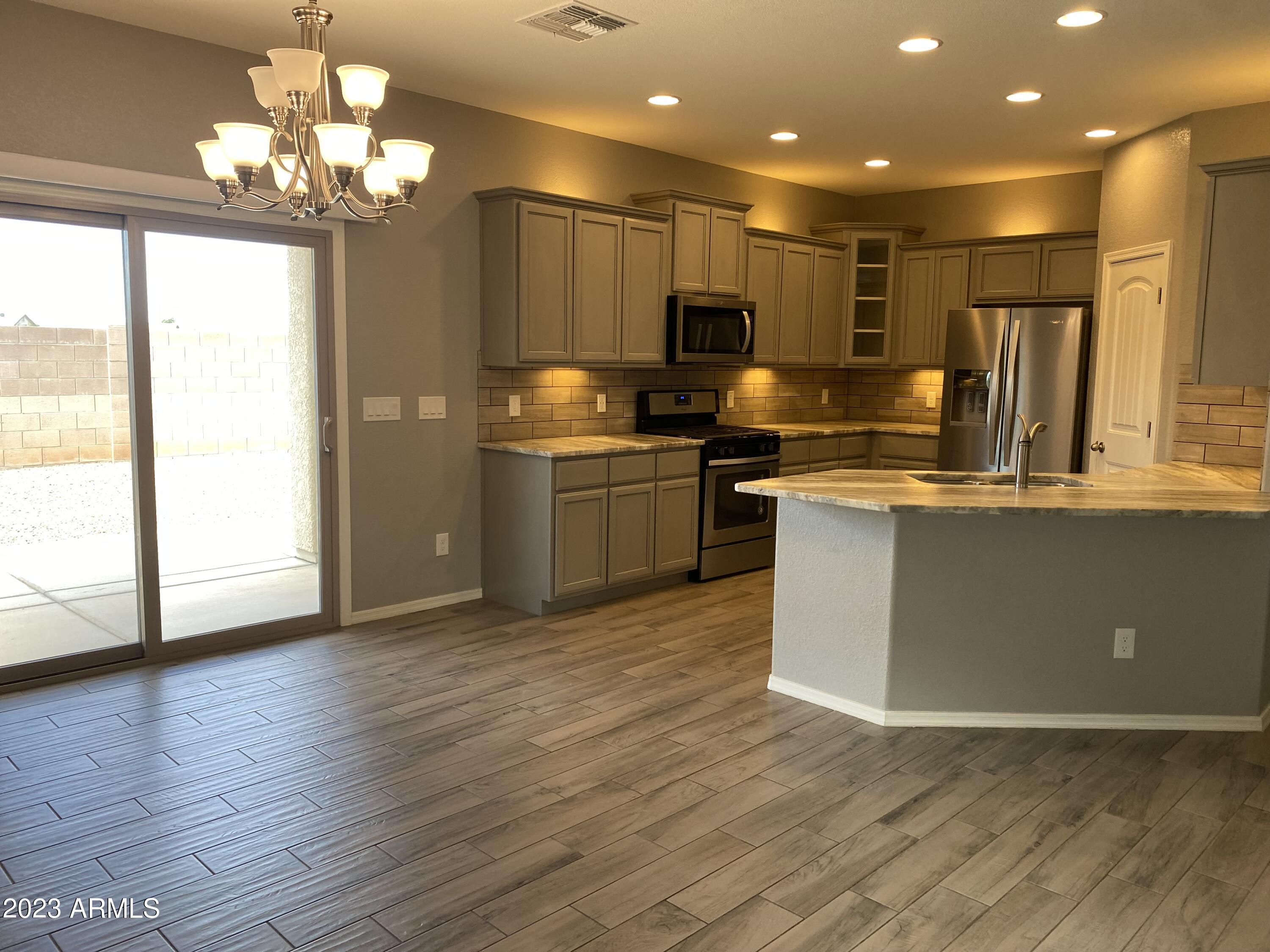 RETREAT PHASE 1 - Residential Lease