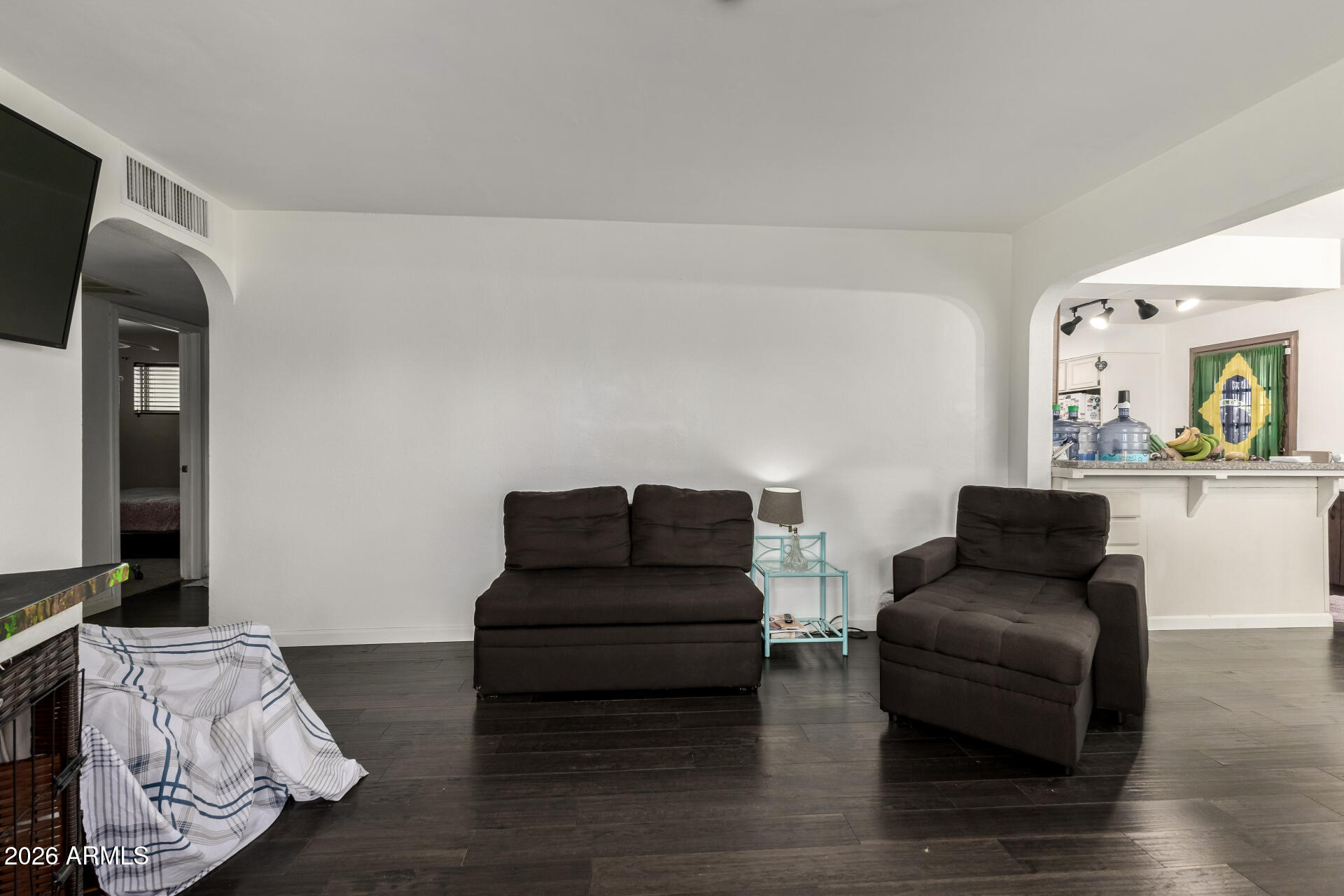 2932 W TOWNLEY Avenue