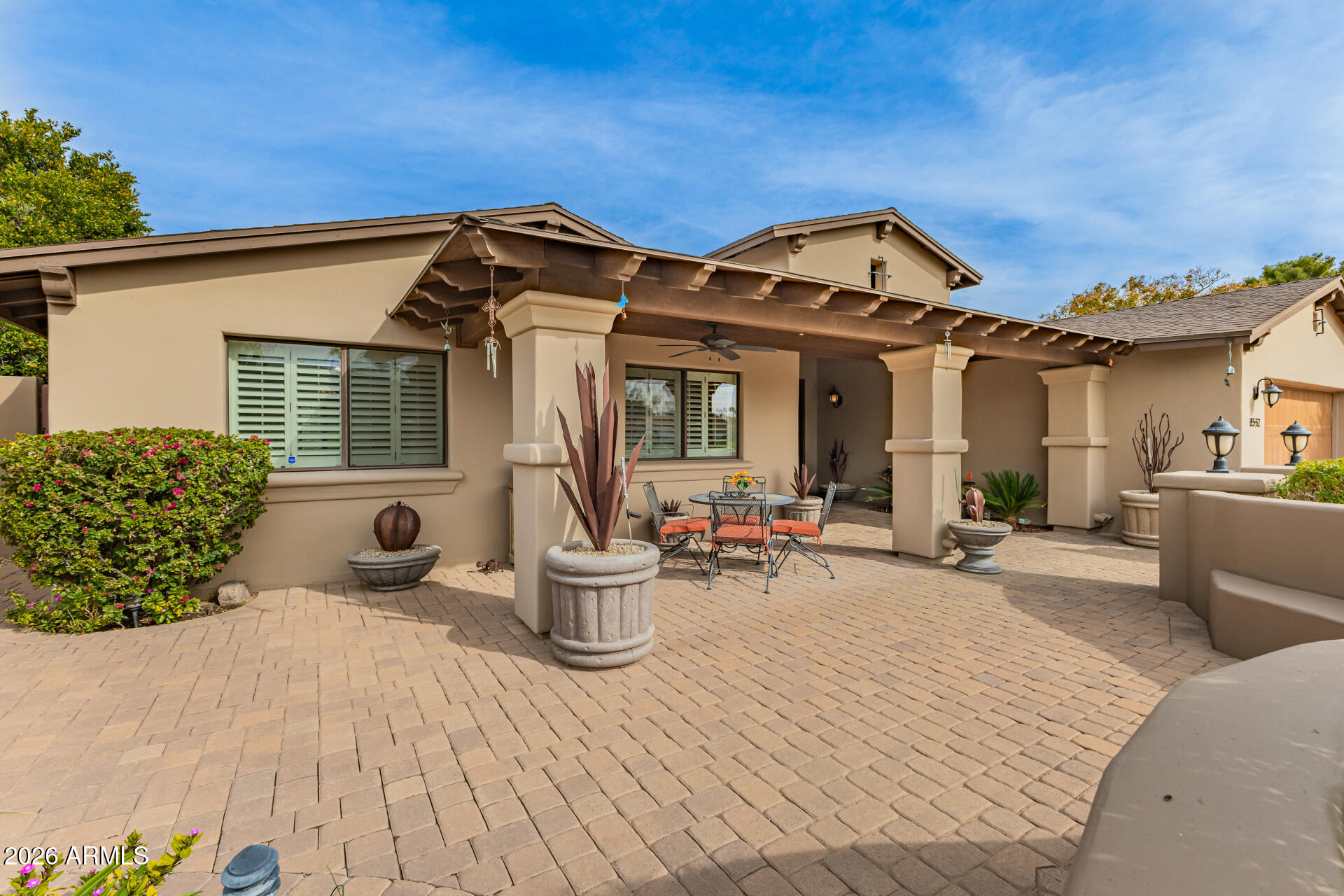 8562 E TURNEY Avenue