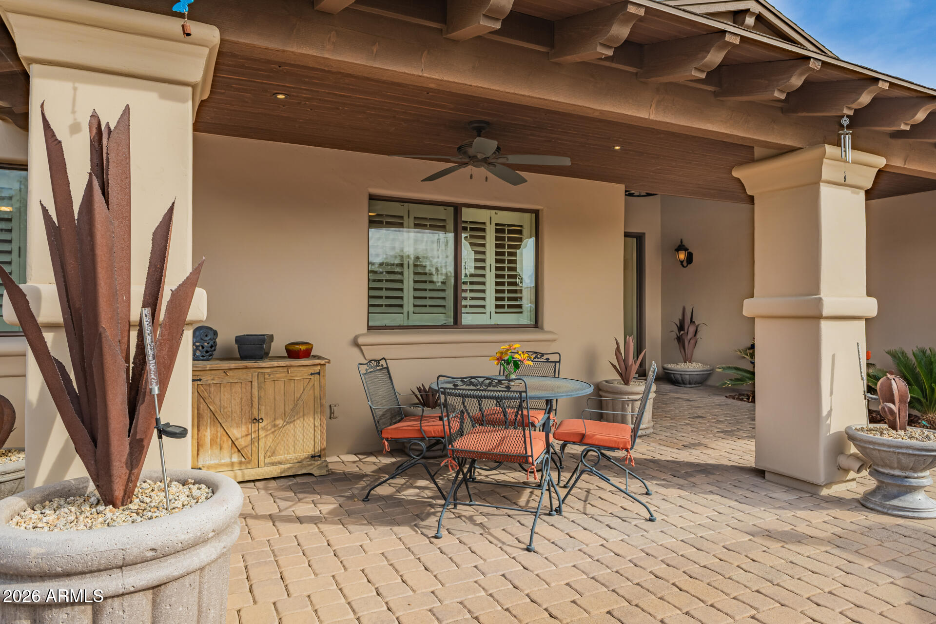 8562 E TURNEY Avenue