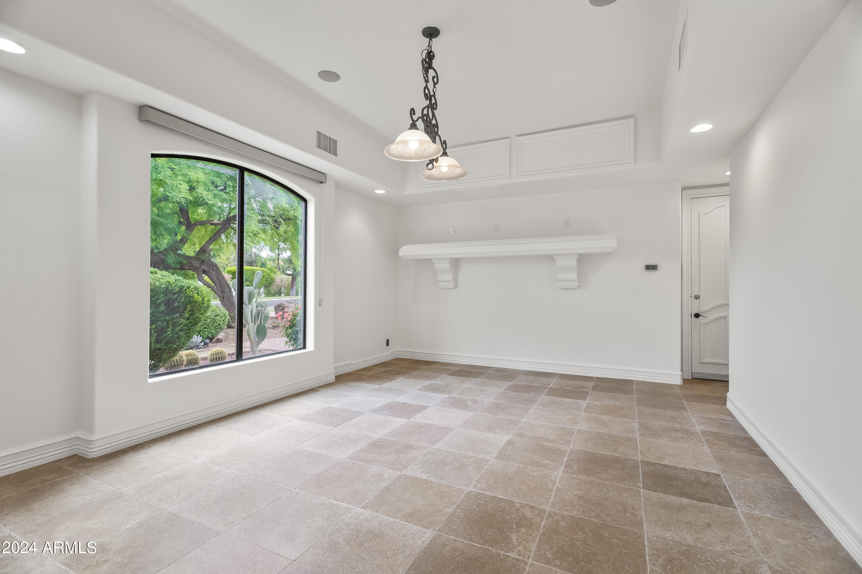 MERRILL CANTATIERRA LOT 1-49 PUT STS IND BEND WASH - Residential