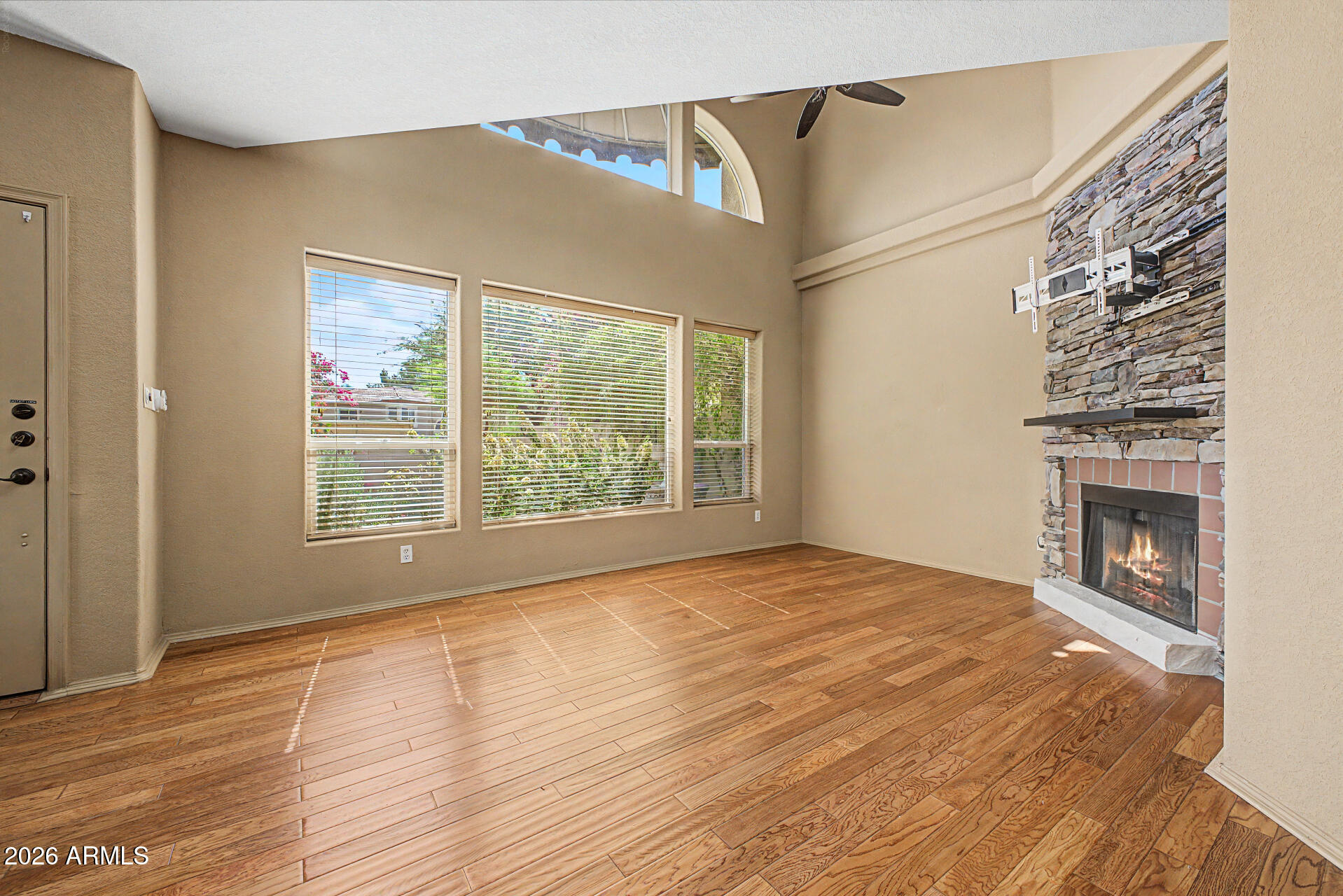 10247 N 12TH Place 2