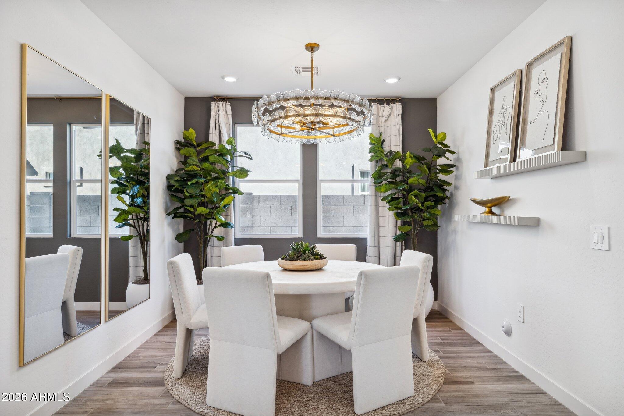 2579 E VILLA LINDA Drive