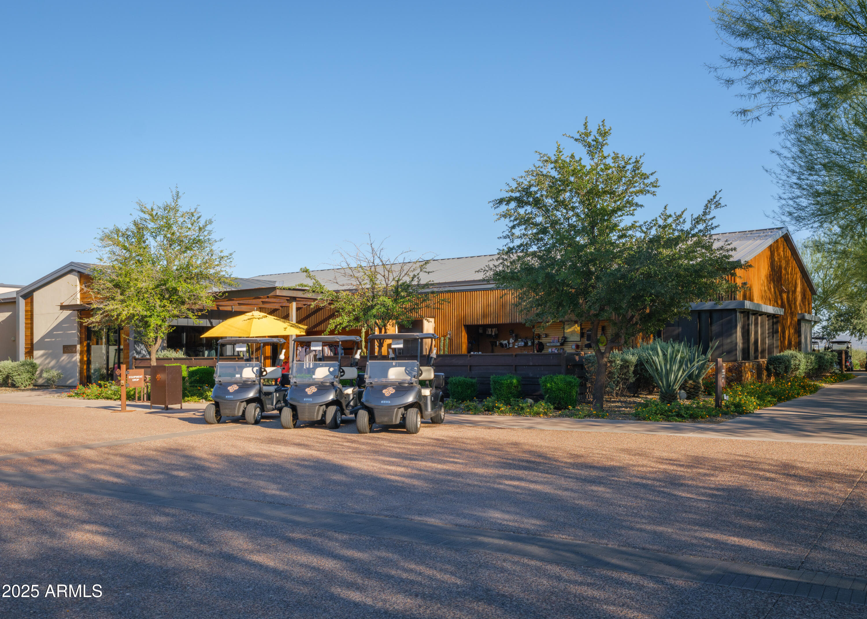 TRILOGY AT VERDE RIVER - Residential