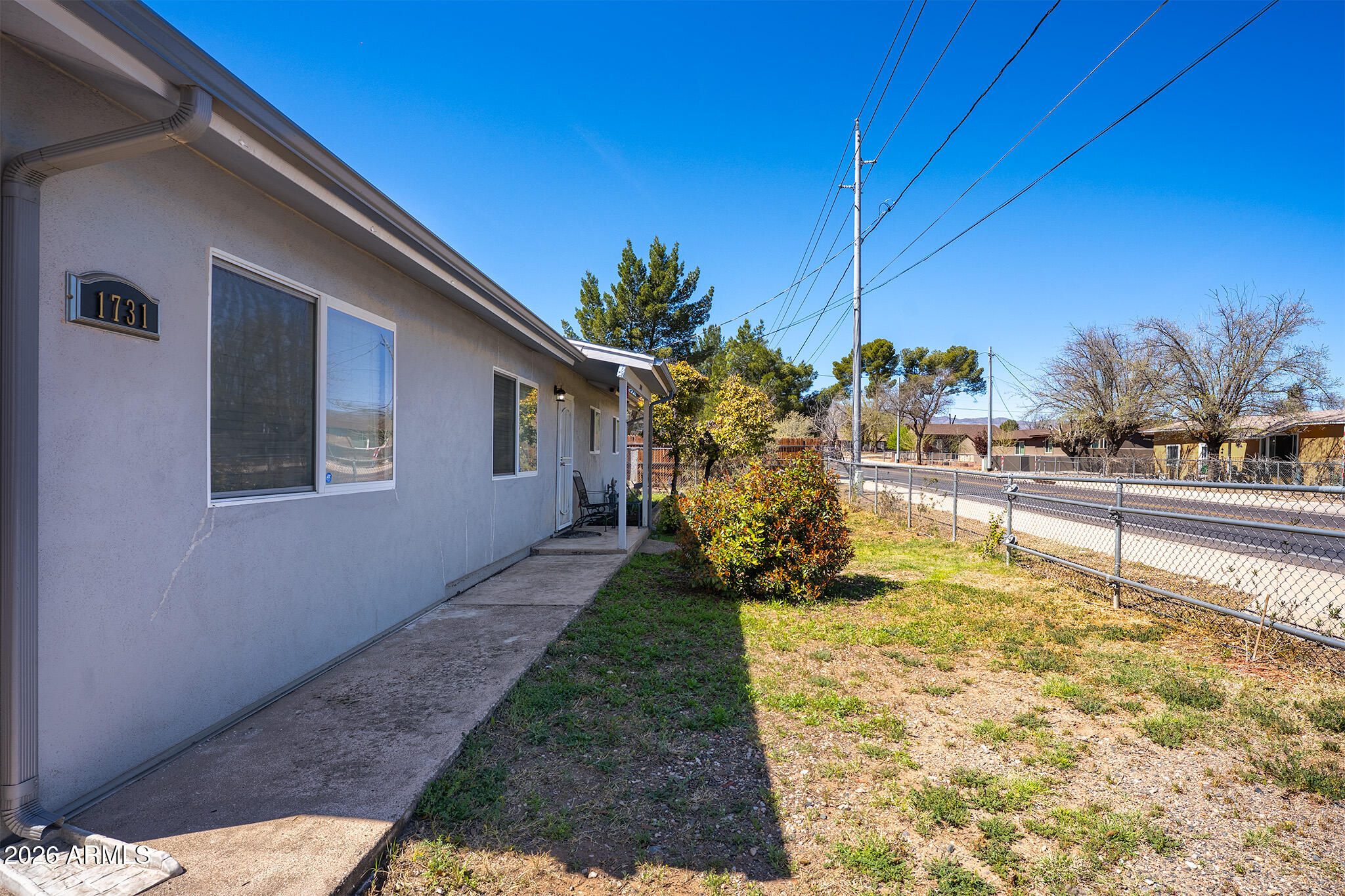 1731 E MINGUS Avenue