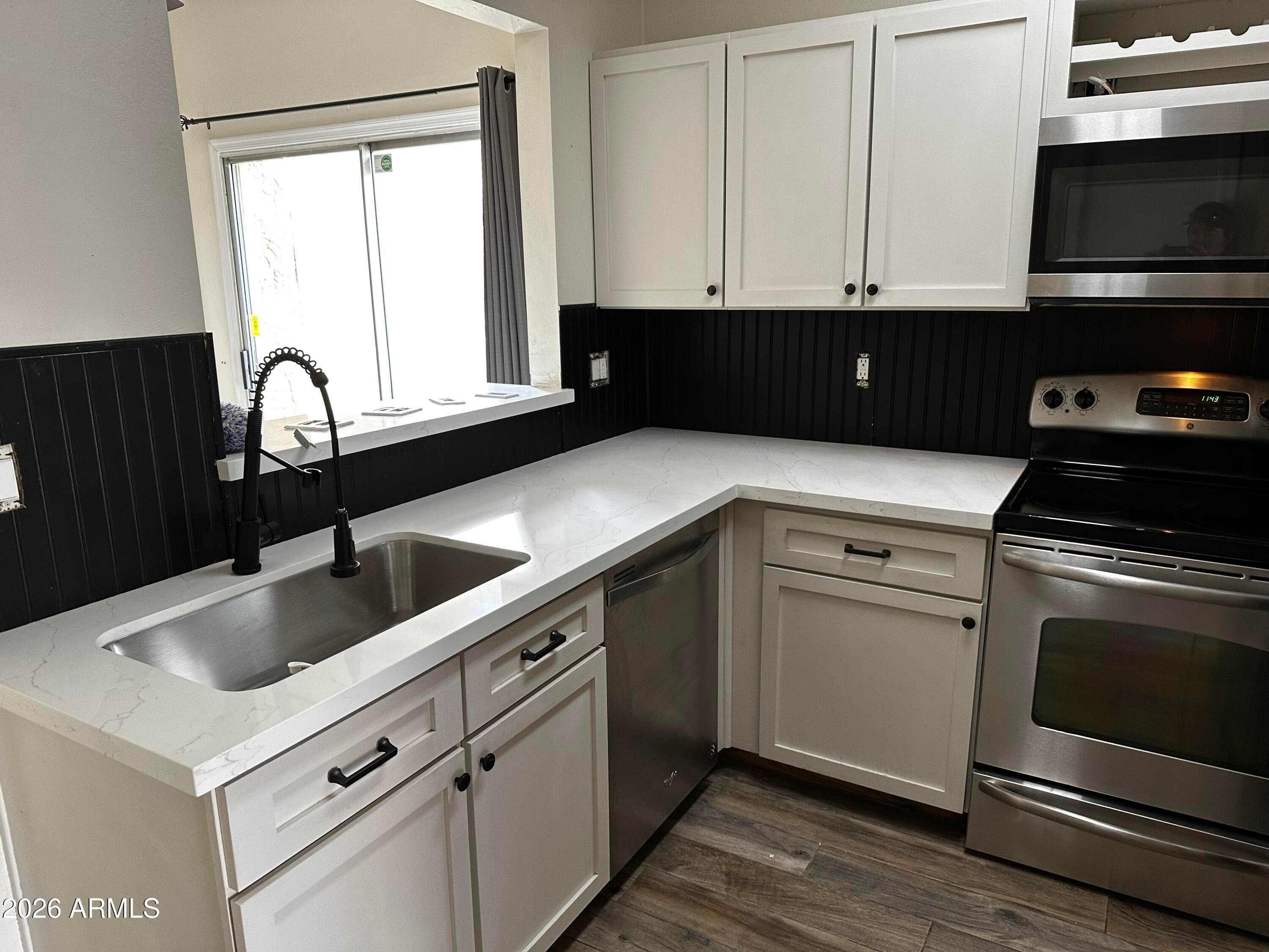 1126 W Elliot Road Unit 1061