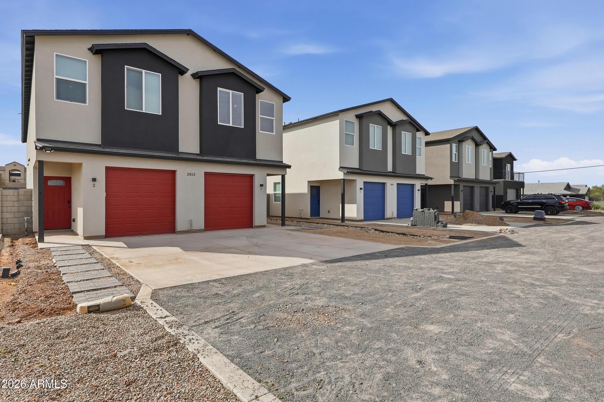 2813 E Trumbull Road 1