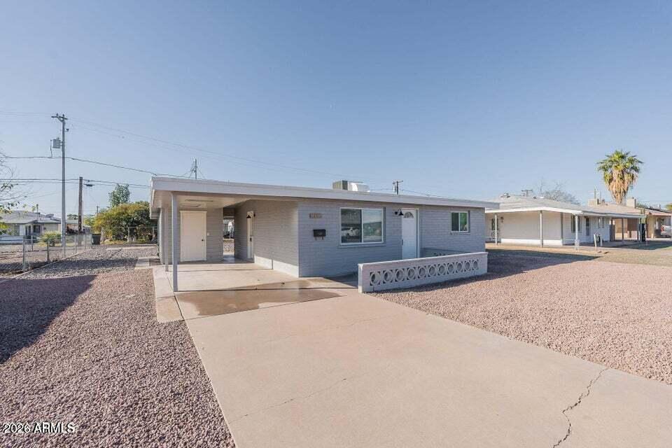 11107 W IOWA Avenue .