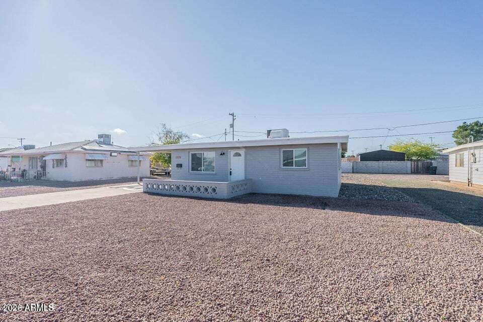 11107 W IOWA Avenue .