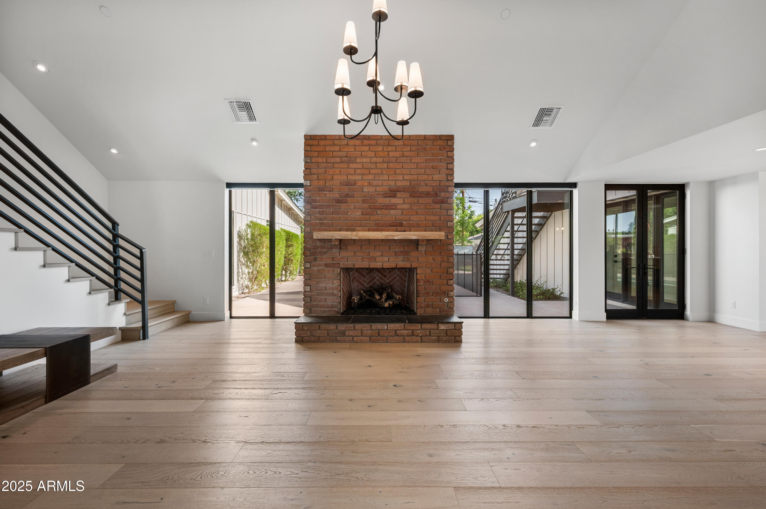 733 W EL CAMINO Drive