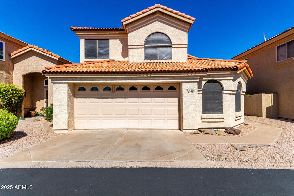 Photo of 7681 S Bonarden Lane, Tempe, AZ 85284 (MLS # 6929139)