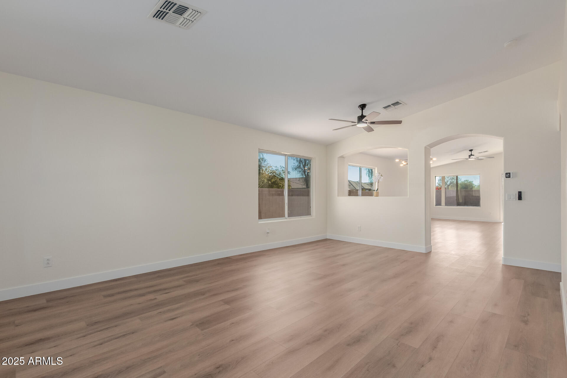 15105 W MONROE Street