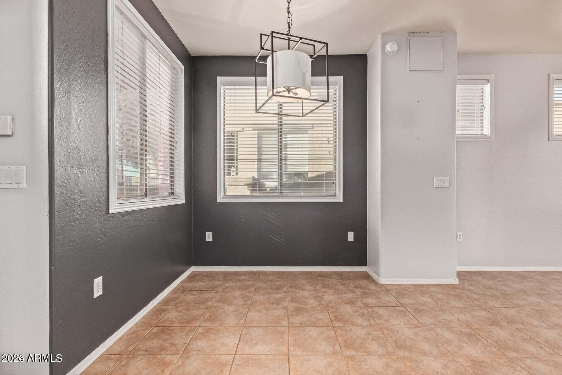 3250 W Greenway Road Unit 157