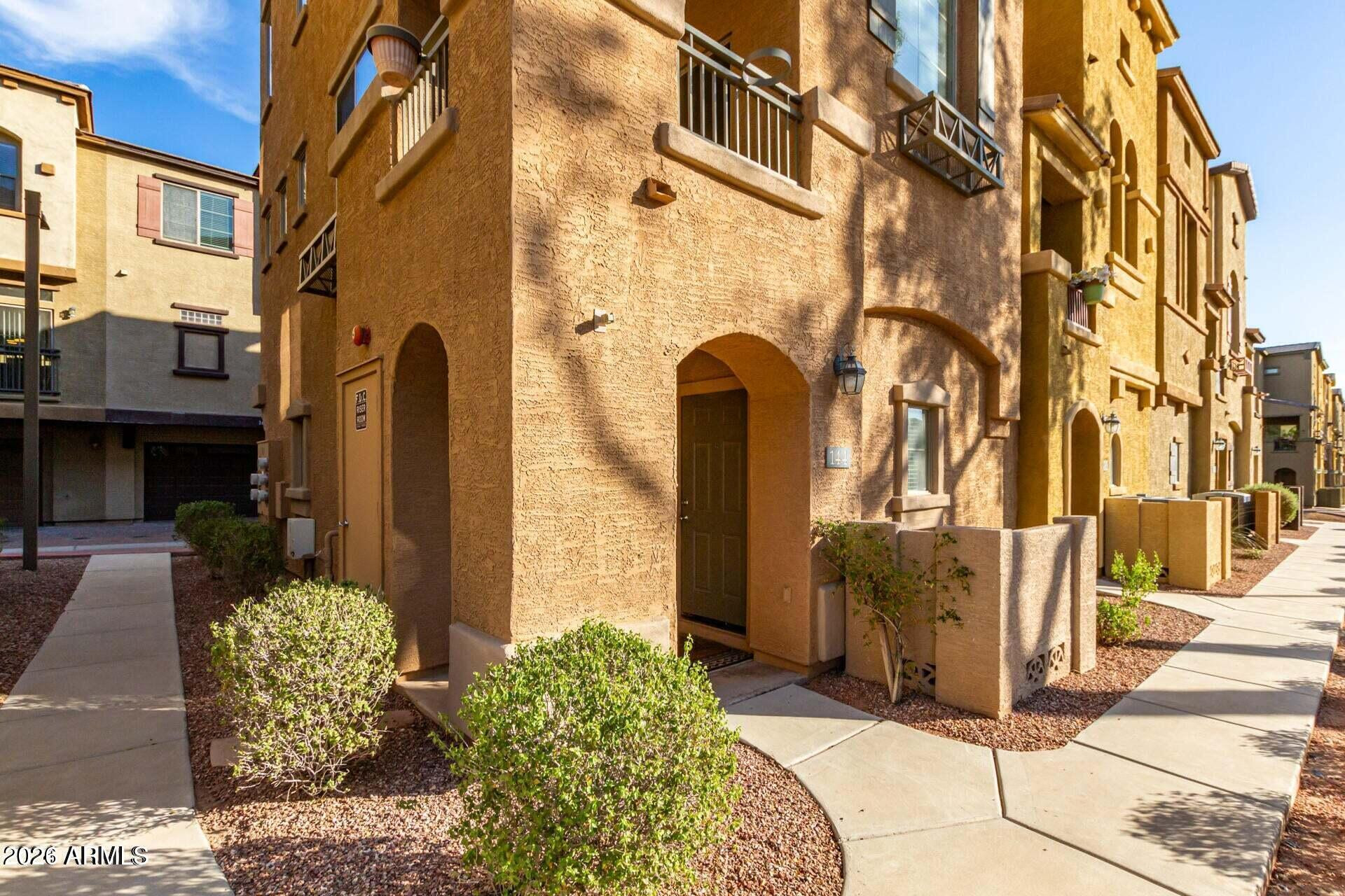 3250 W Greenway Road Unit 157