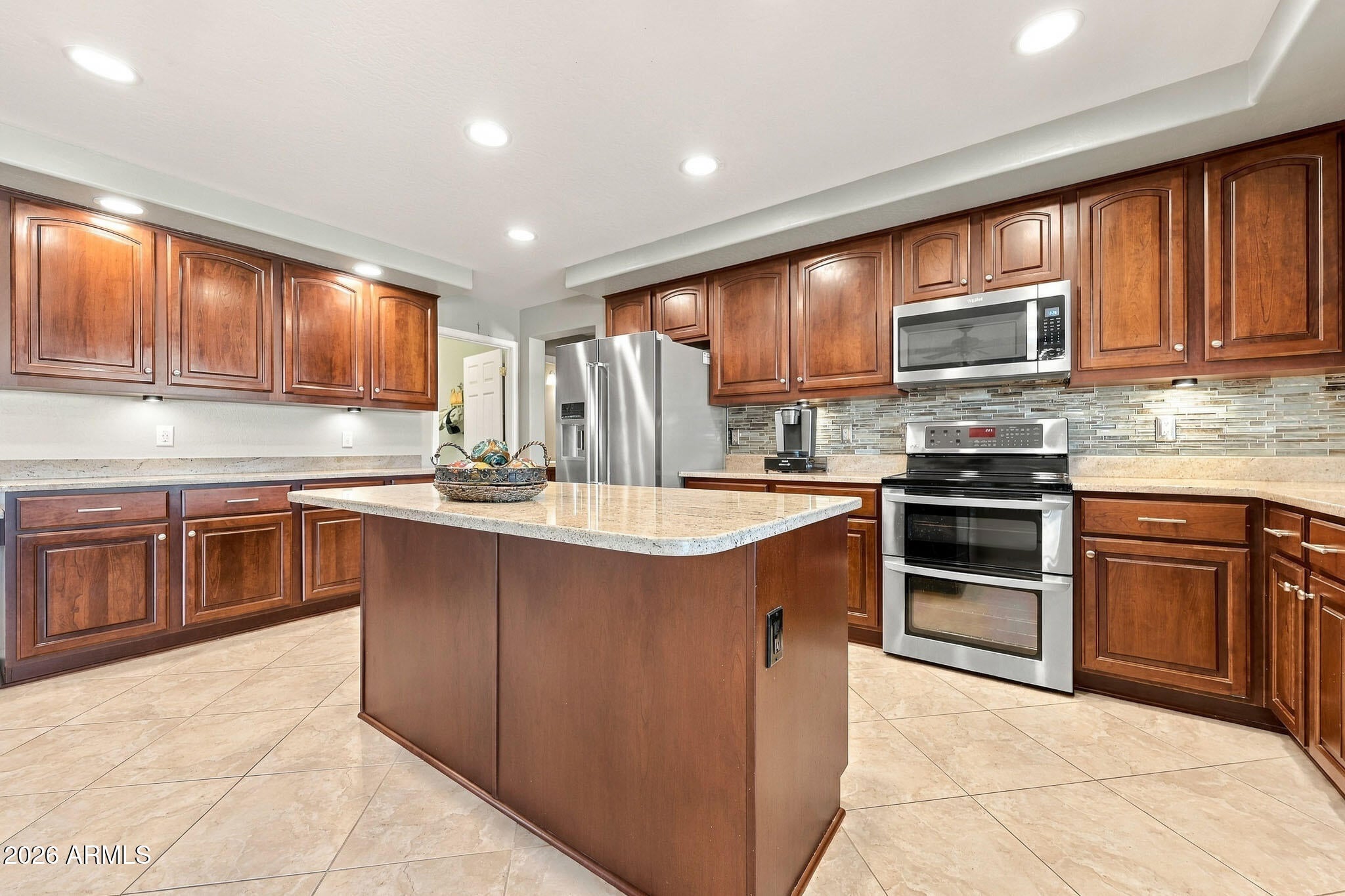 1370 E LYNX Way