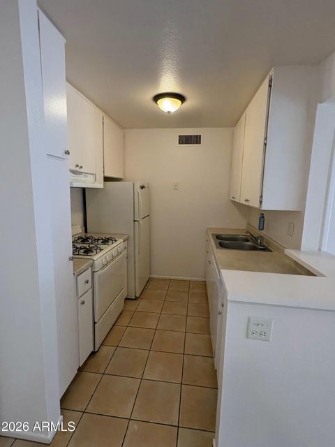 1701 W TUCKEY Lane 138 Phoenix AZ 85015