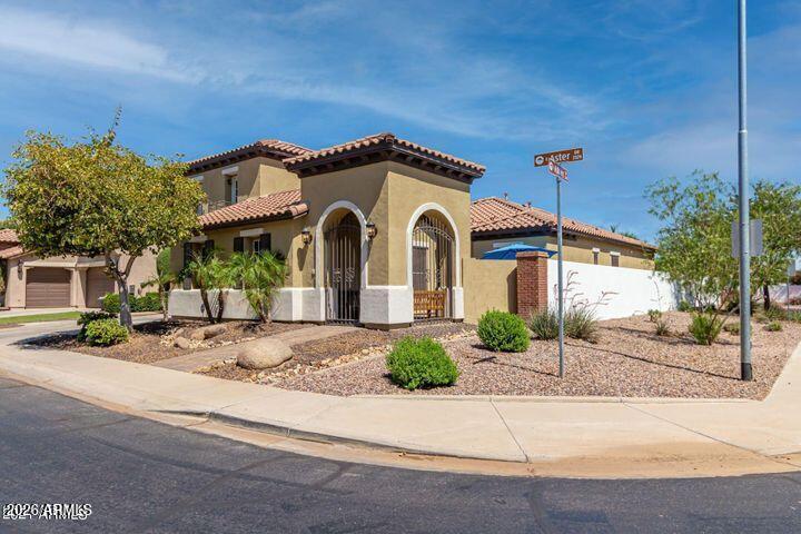 2318 E Aster Drive