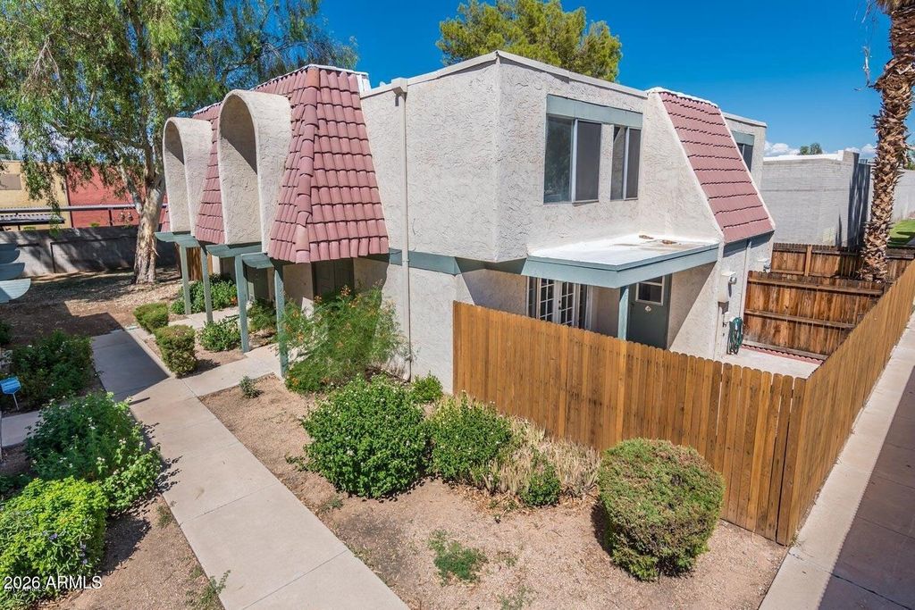 Photo of 5940 W Townley Avenue, Glendale, AZ 85302 (MLS # 6993595)