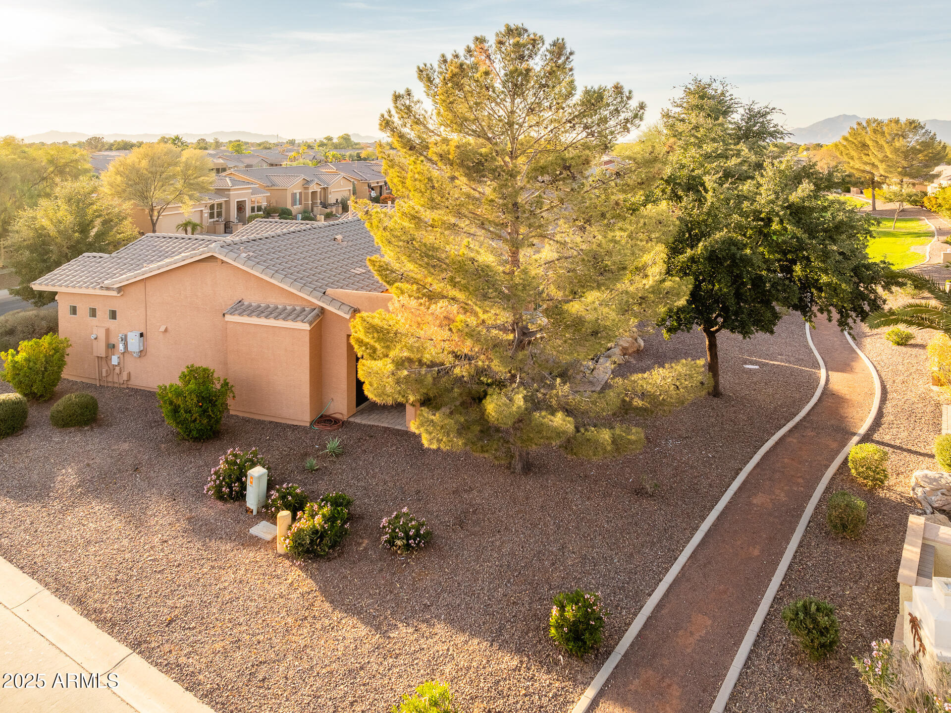 42400 W HEAVENLY Place