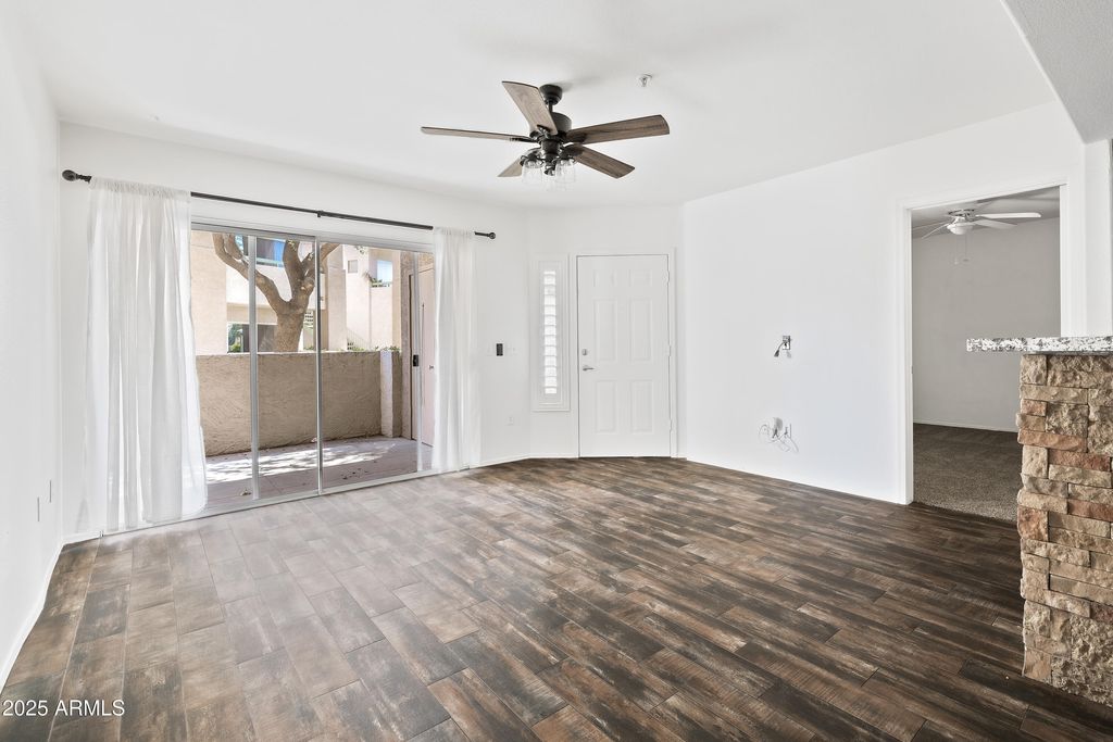 Photo of 1295 N Ash Street #817, Gilbert, AZ 85233 (MLS # 6999740)