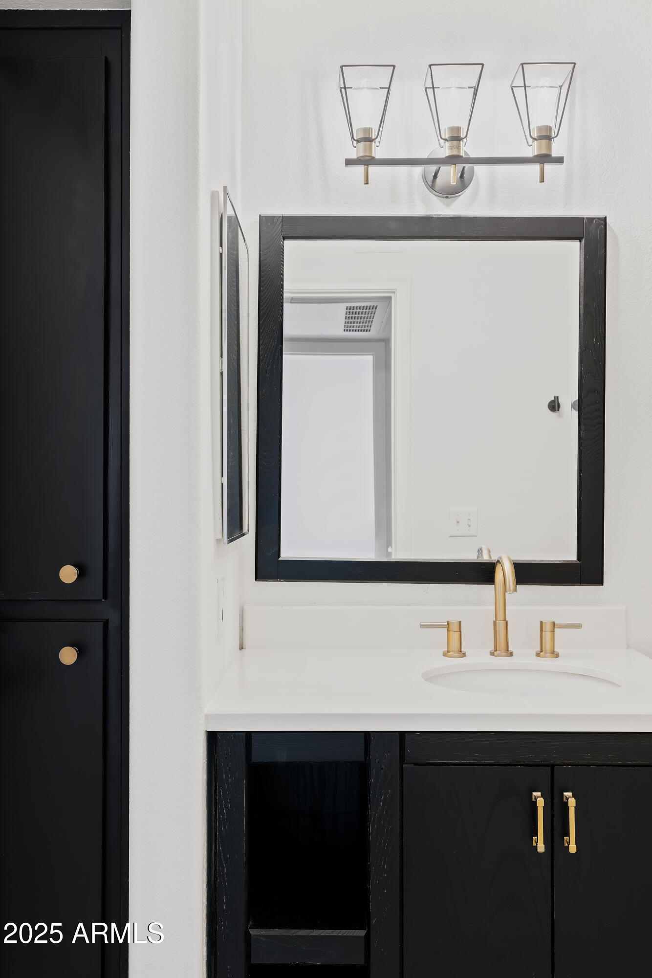 IKON HAYFIELD CONDOMINIUM - Residential