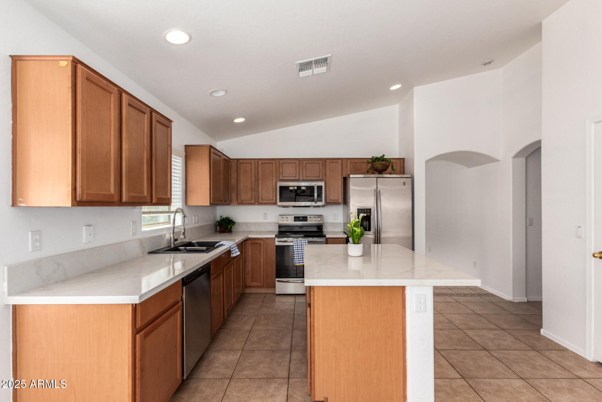 Homes 4 1193 E HEATHER Drive