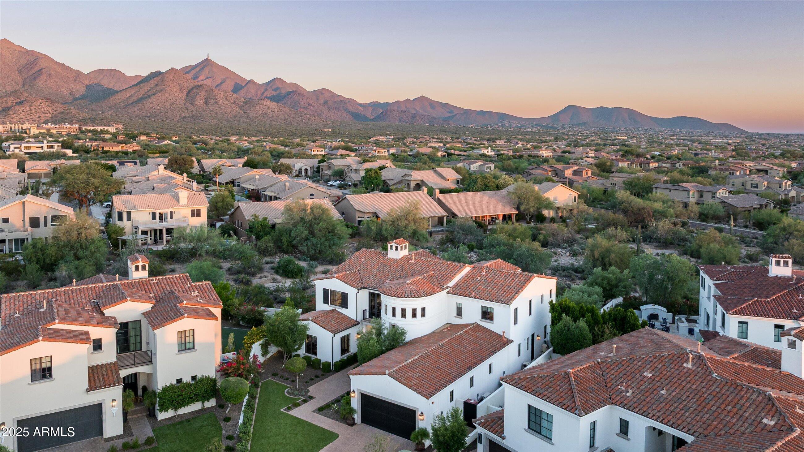 9483 E ROCKWOOD Drive