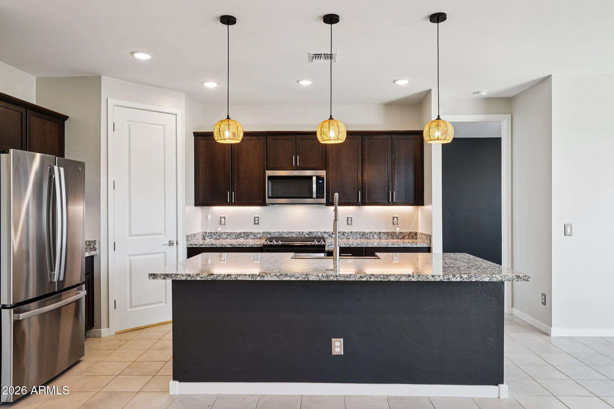 17412 W SUNNYSLOPE Lane