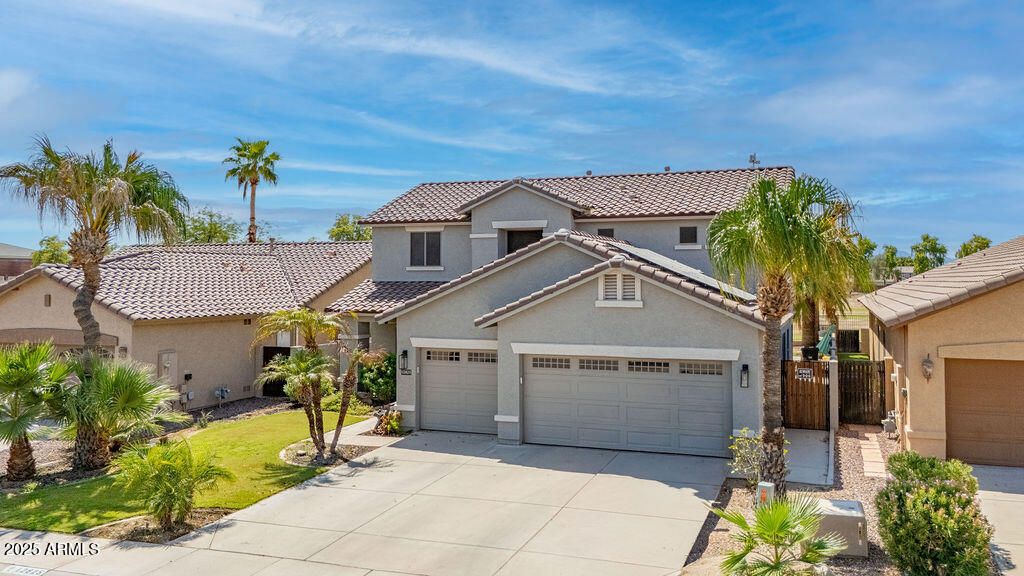 Photo of 12825 W Whitton Avenue, Avondale, AZ 85392 (MLS # 6936499)