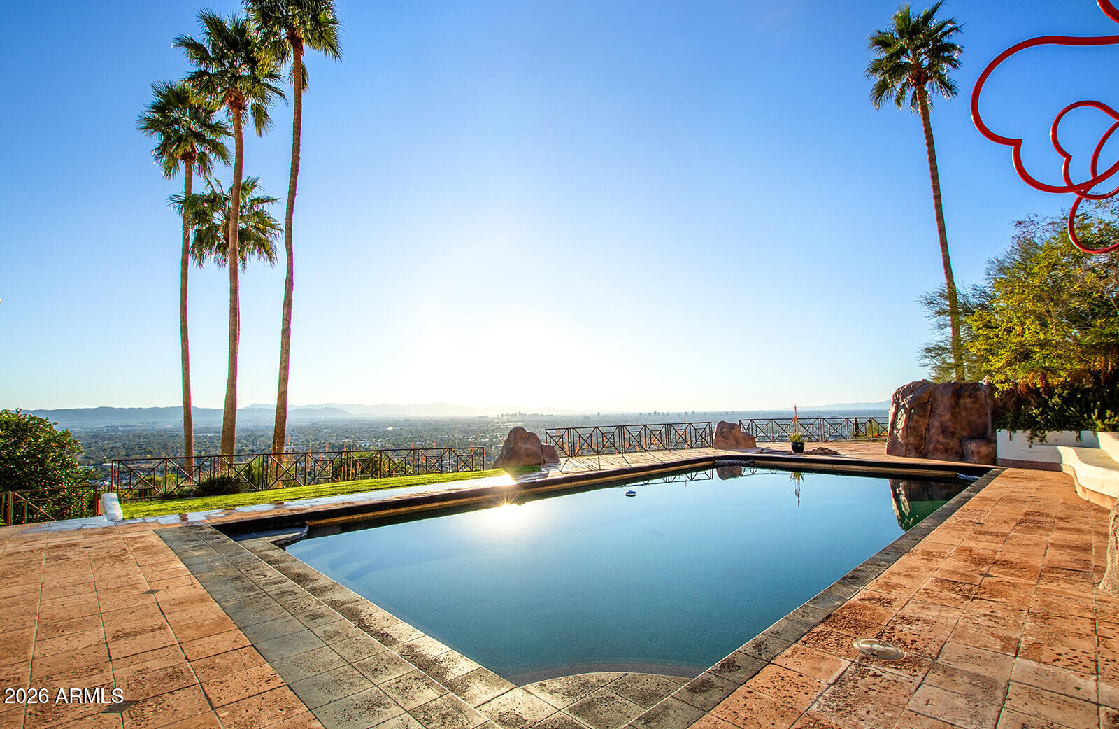 HUGE POOL OVERLOOKS THE VALLEY