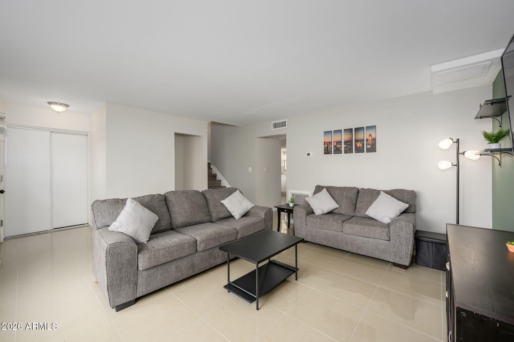 1665 W HAZELWOOD Street