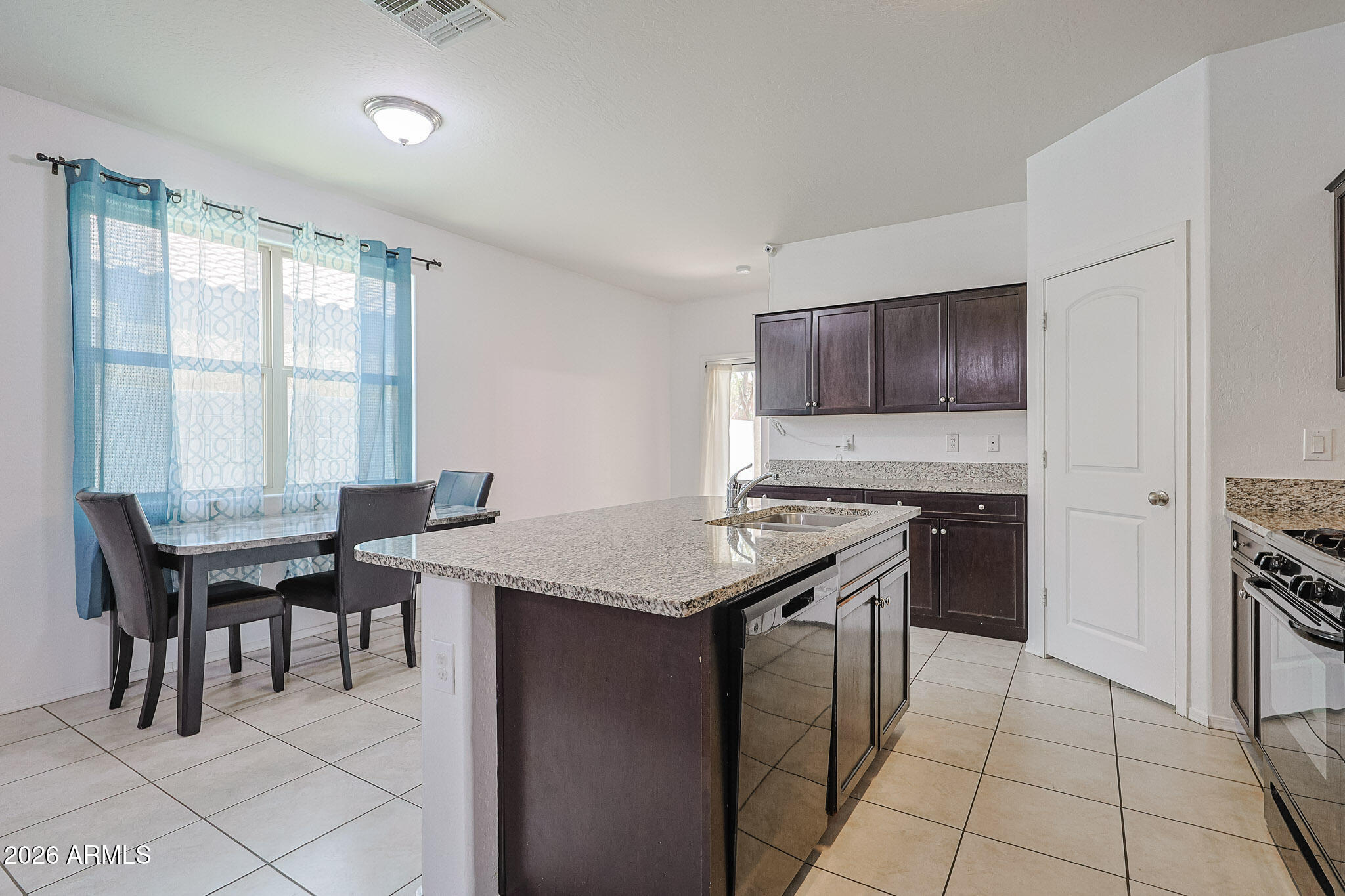 29933 W WHITTON Avenue