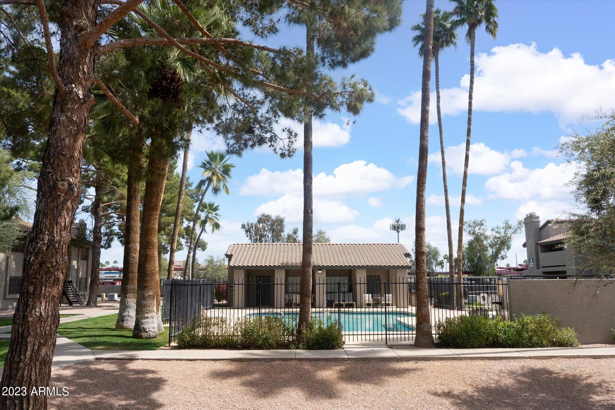 533 W GUADALUPE Road 1024