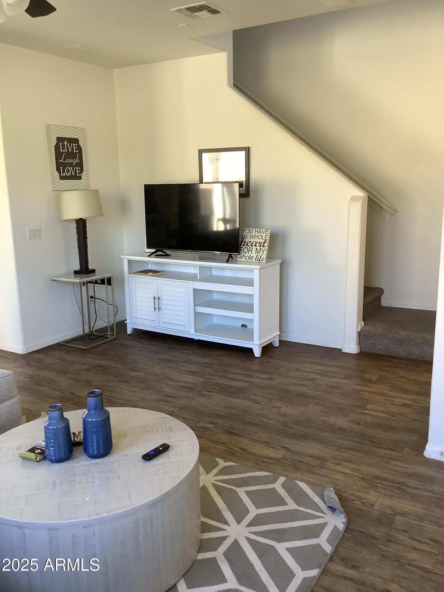 3873 E PALMER Street