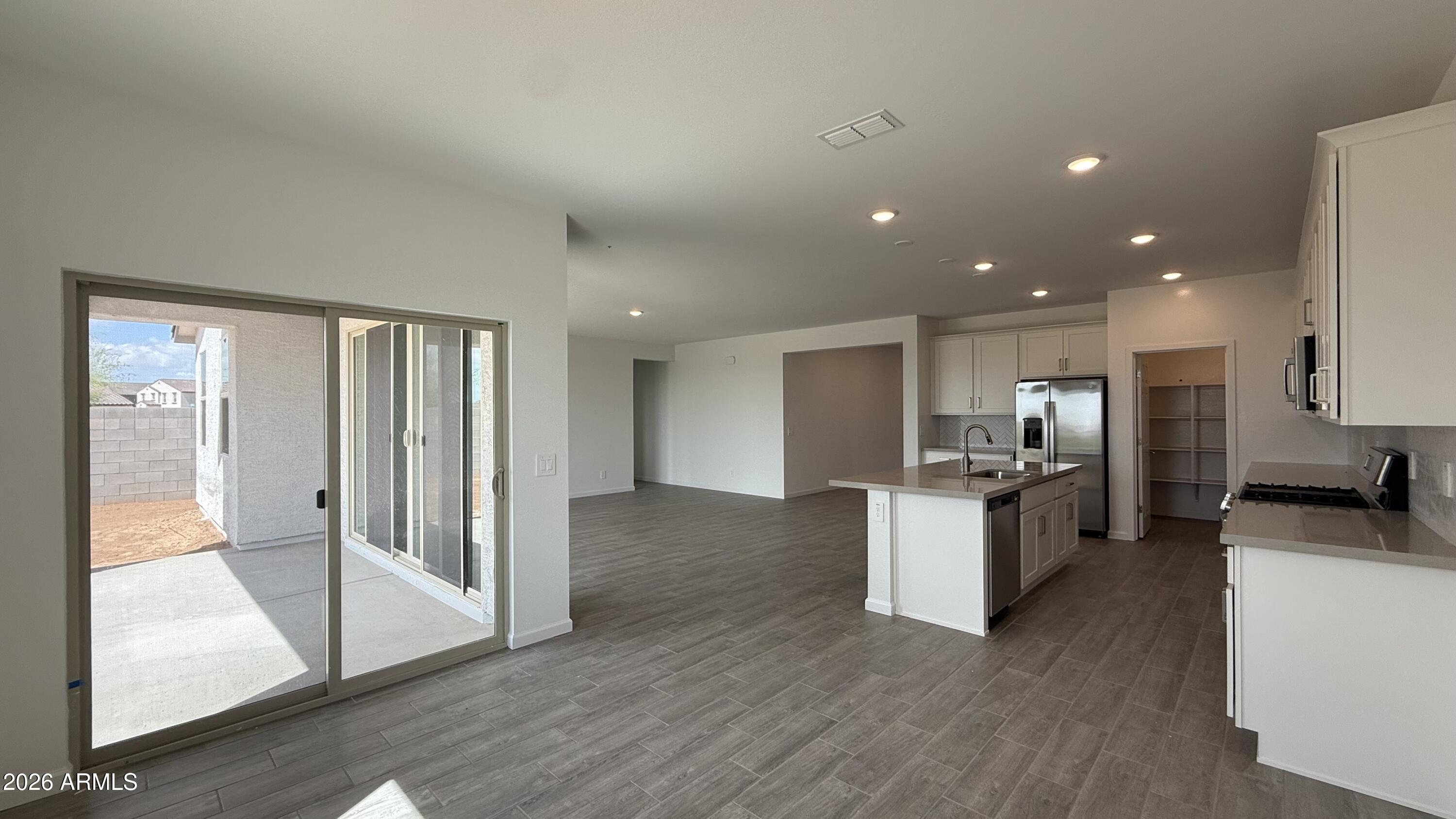 47103 W PECAN WOODS --