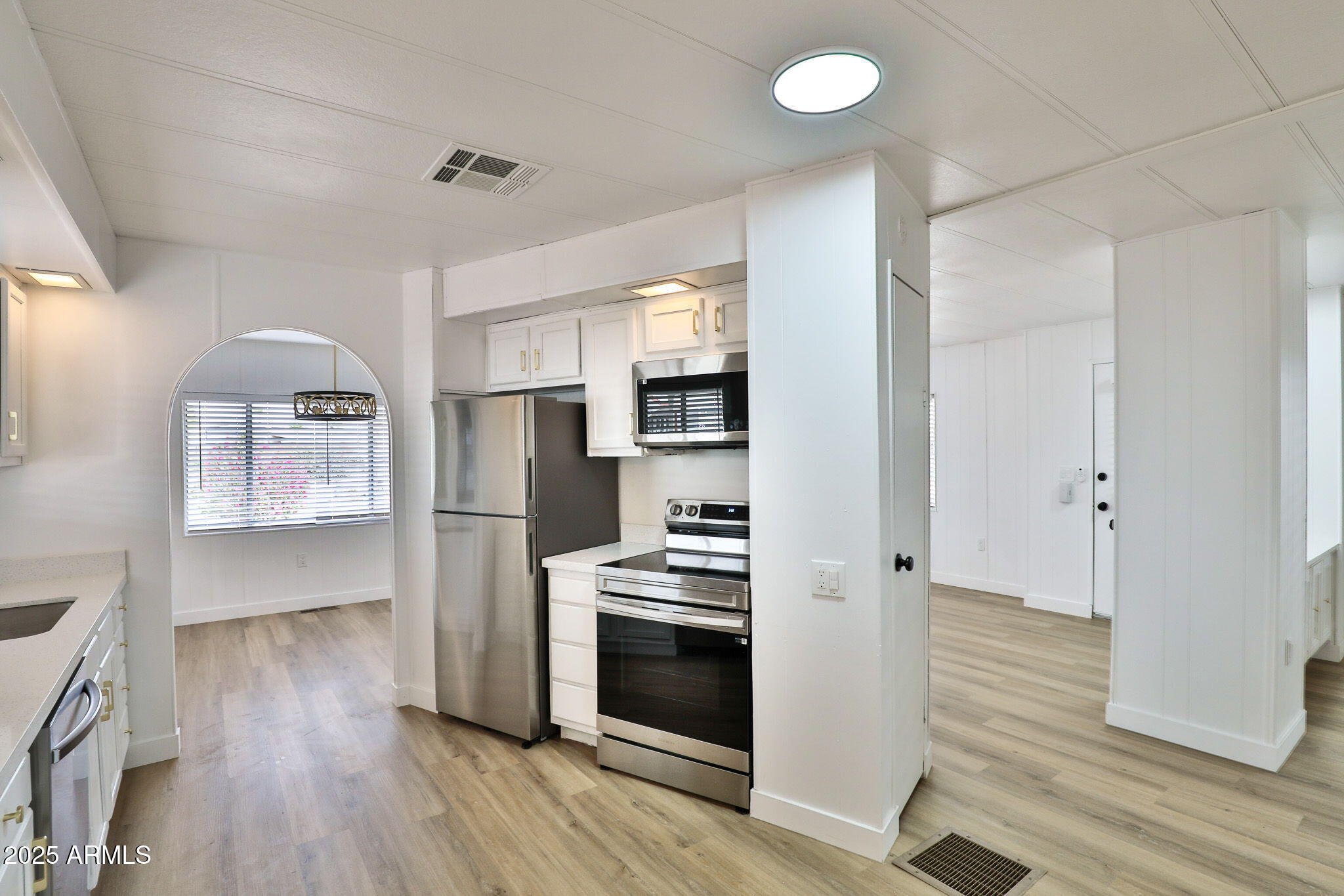 110 S 72ND Way