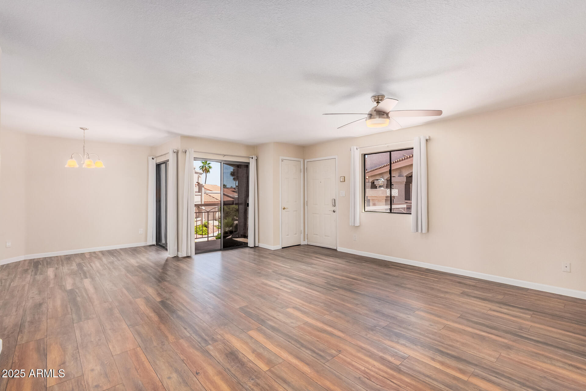 9151 W GREENWAY Road 212
