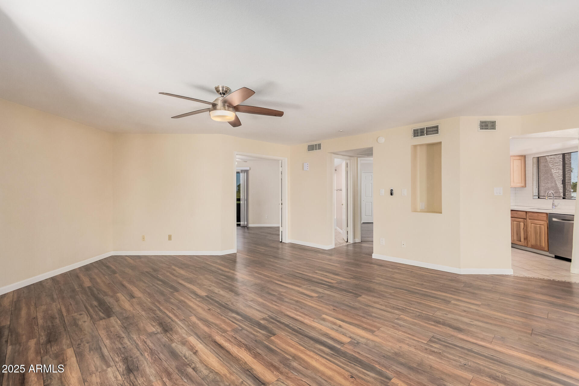 9151 W GREENWAY Road 212