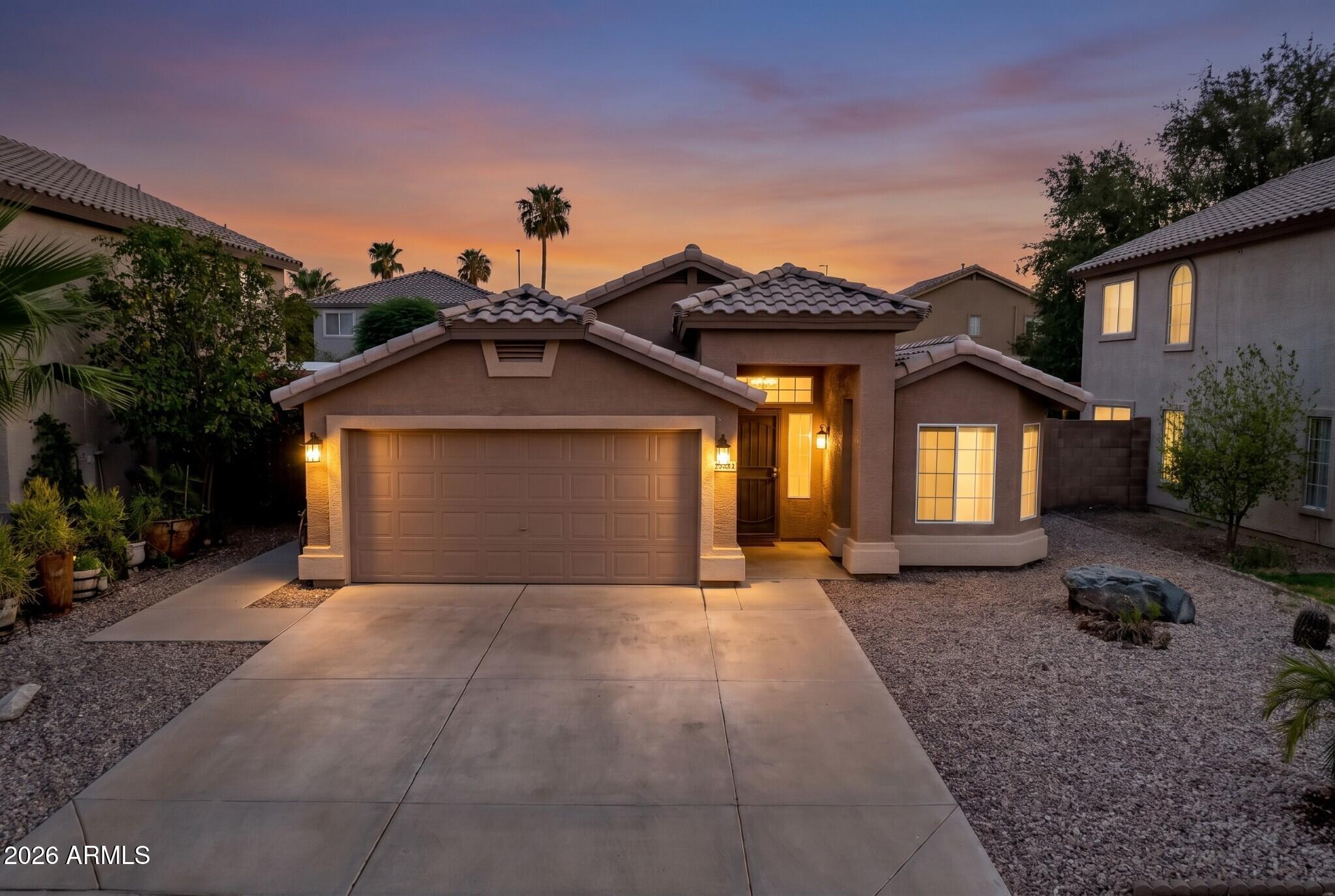 2553 E JASPER Drive