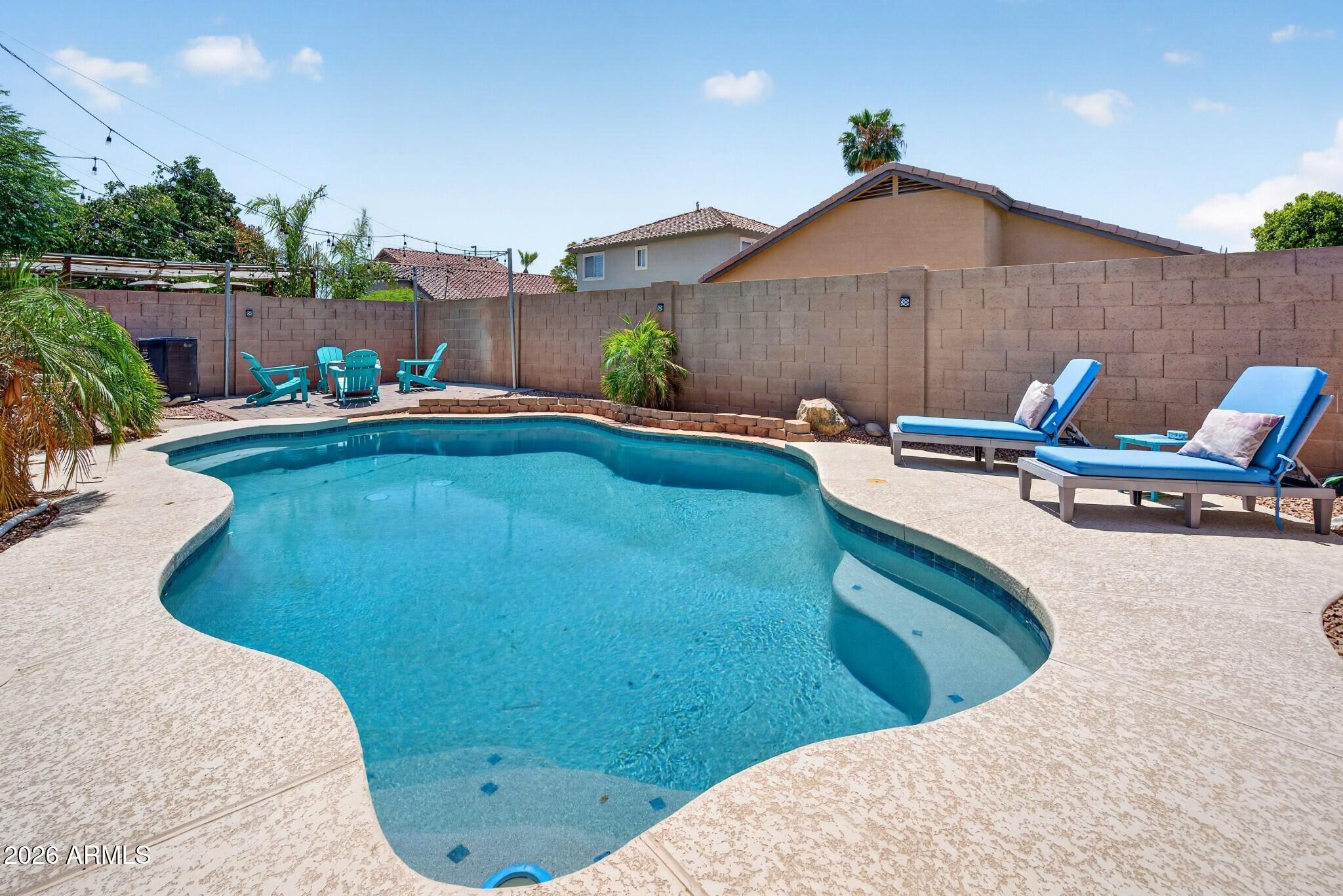 2553 E JASPER Drive