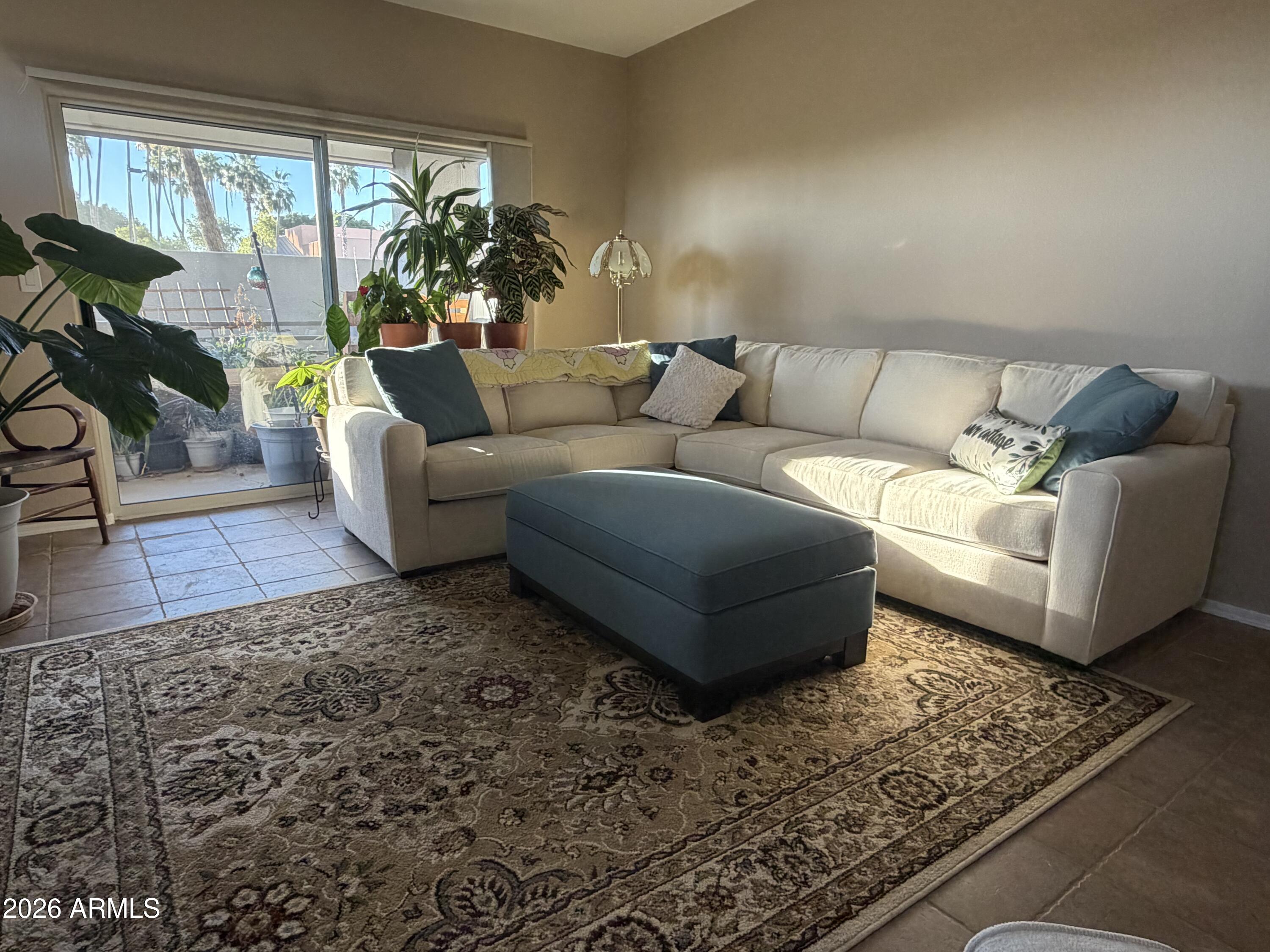 7401 W ARROWHEAD CLUBHOUSE Drive 1025