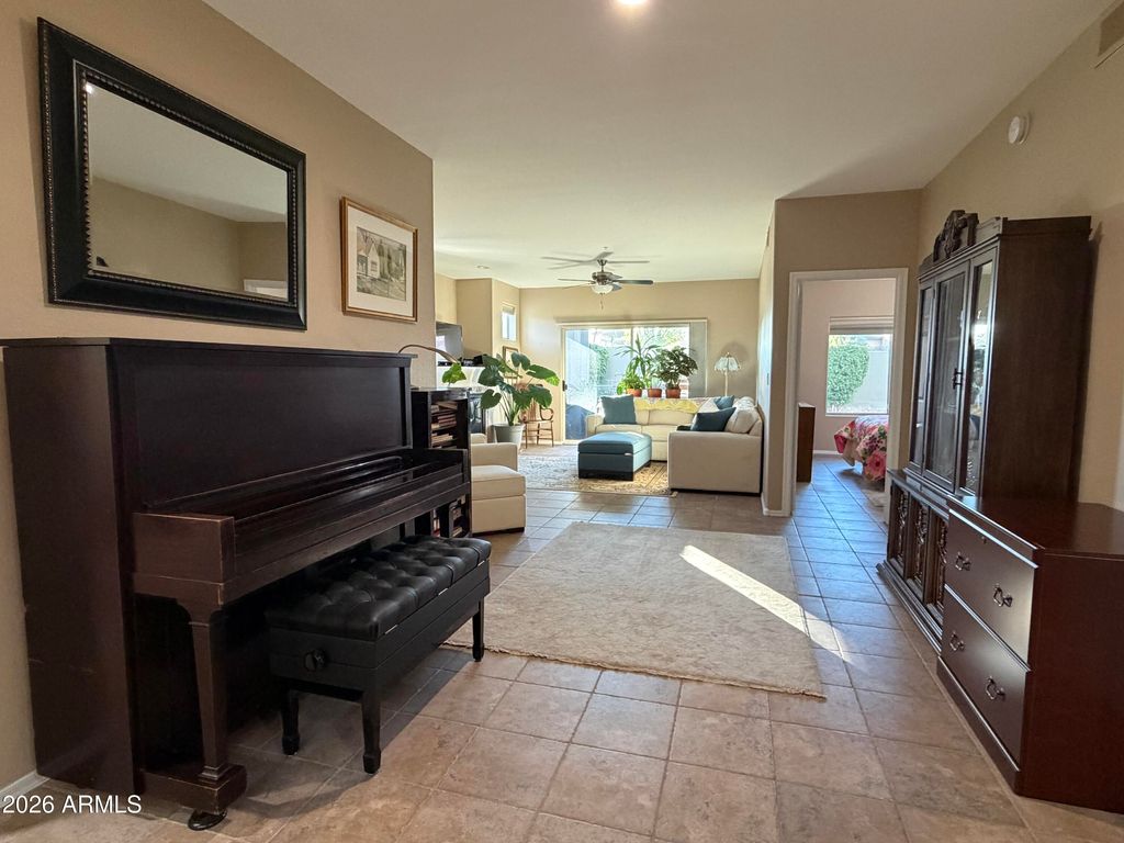 Photo of 7401 W Arrowhead Clubhouse Drive #1025, Glendale, AZ 85308 (MLS # 7001383)