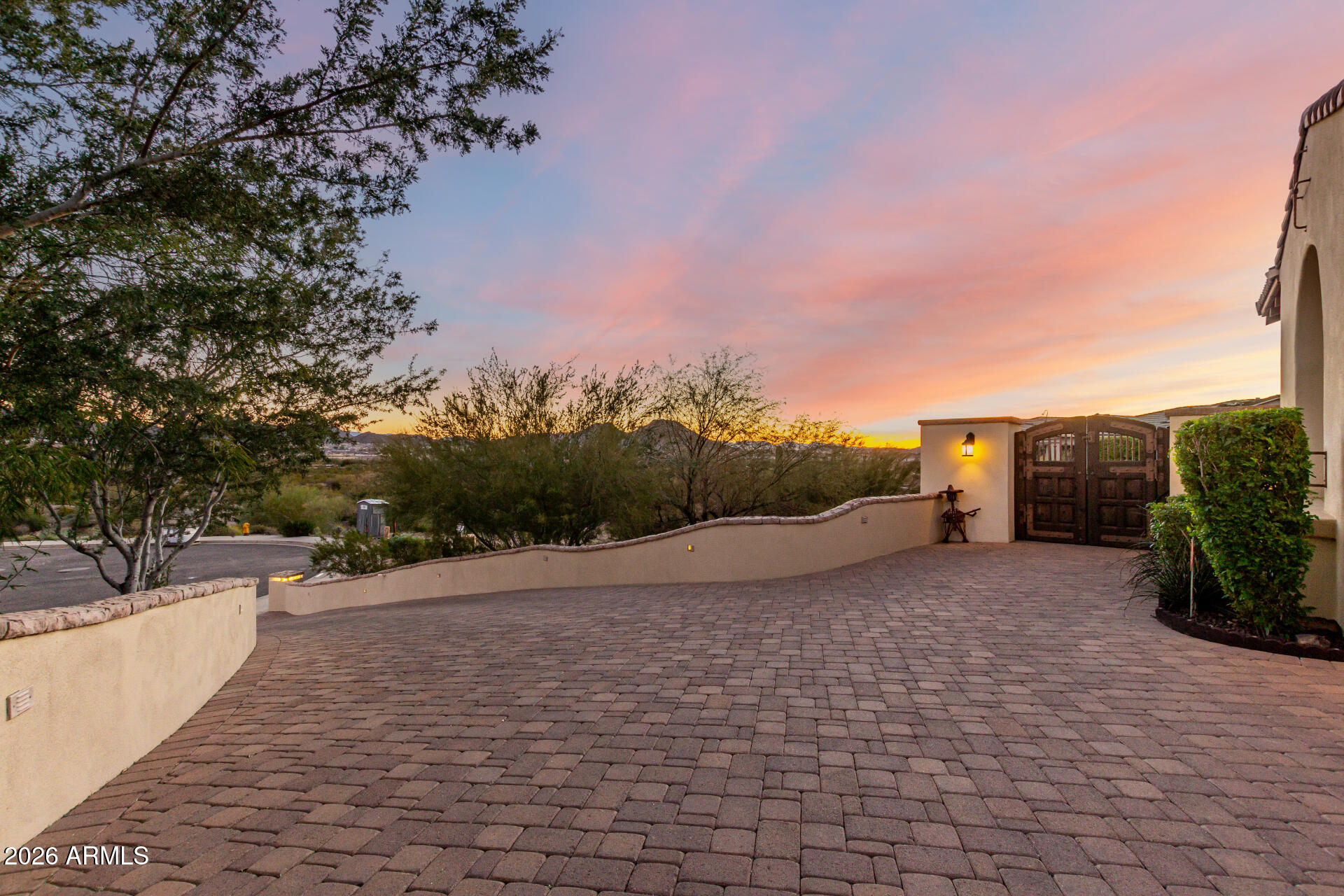 8337 W EL CORTEZ Place