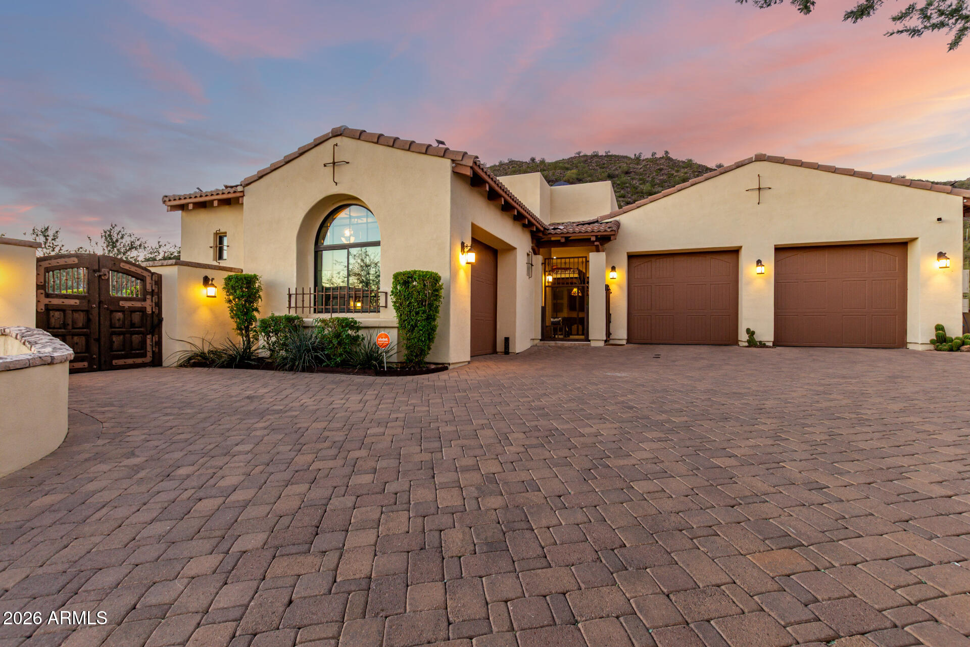 8337 W EL CORTEZ Place